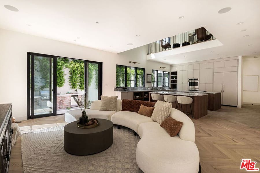 Property photo for 4624 Balboa Avenue, Encino, CA