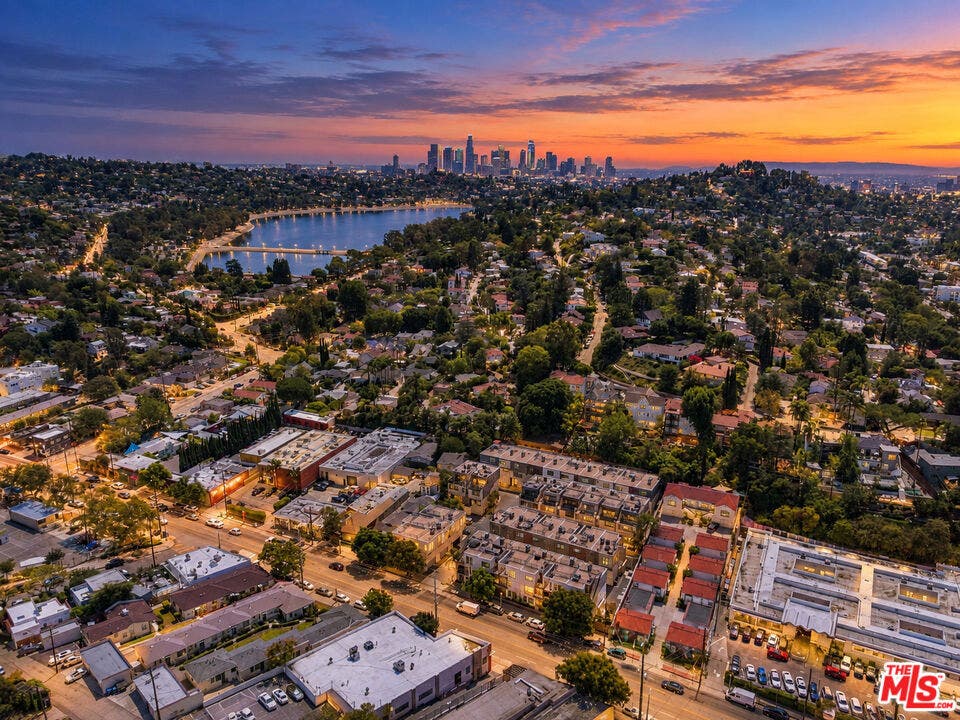 2928 Rowena Avenue, #3, Los Angeles, CA 90039 2928 Rowena Avenue, #3, Los Angeles, CA 90039