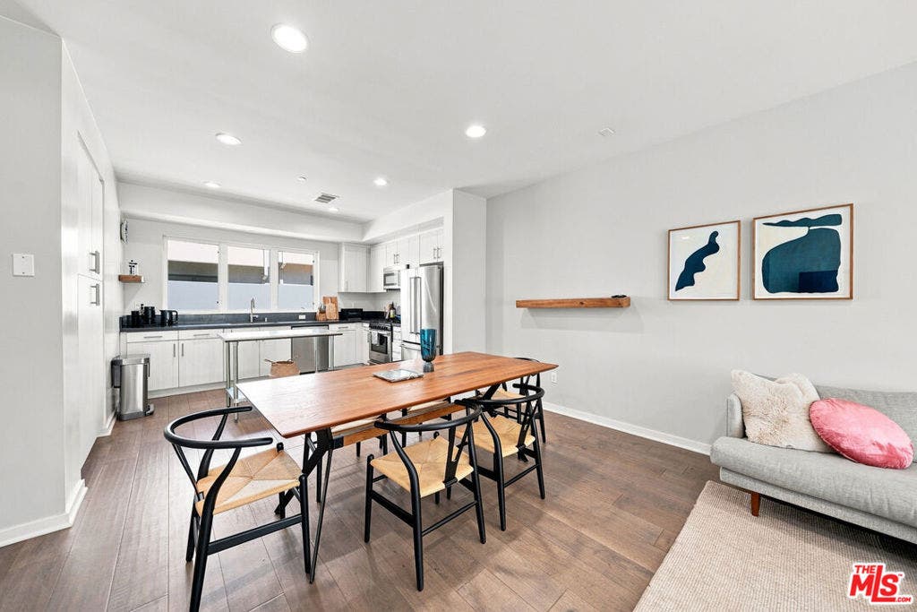 2928 Rowena Avenue, #3, Los Angeles, CA 90039 2928 Rowena Avenue, #3, Los Angeles, CA 90039
