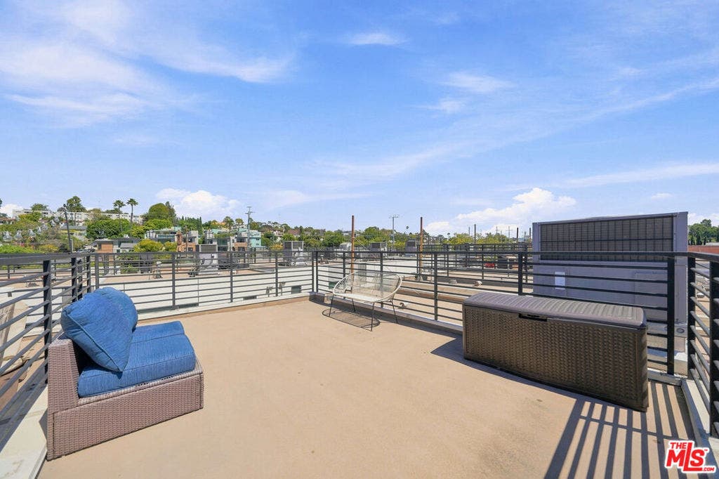 2928 Rowena Avenue, #3, Los Angeles, CA 90039 2928 Rowena Avenue, #3, Los Angeles, CA 90039