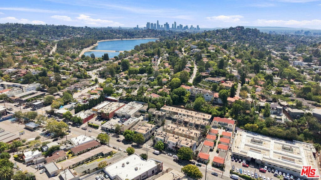 2928 Rowena Avenue, #3, Los Angeles, CA 90039 2928 Rowena Avenue, #3, Los Angeles, CA 90039