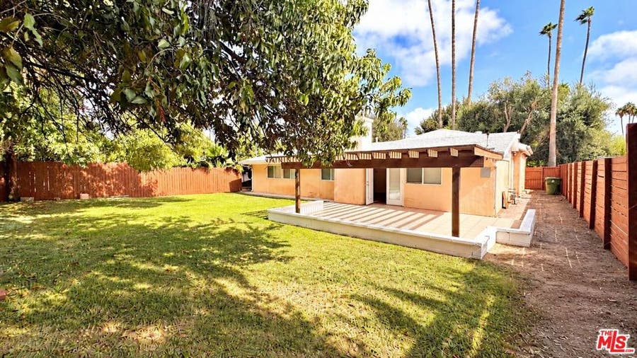 Property photo for 6433 Oakdale Avenue, Woodland Hills, CA