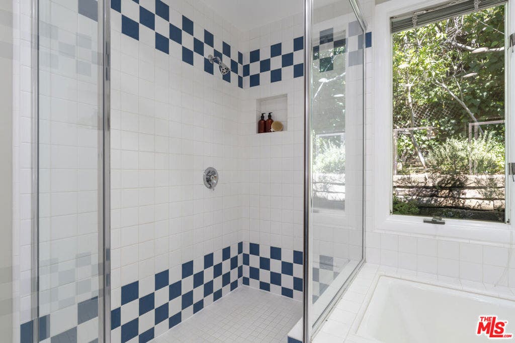 2856 Nichols Canyon Road, Los Angeles, CA 90046