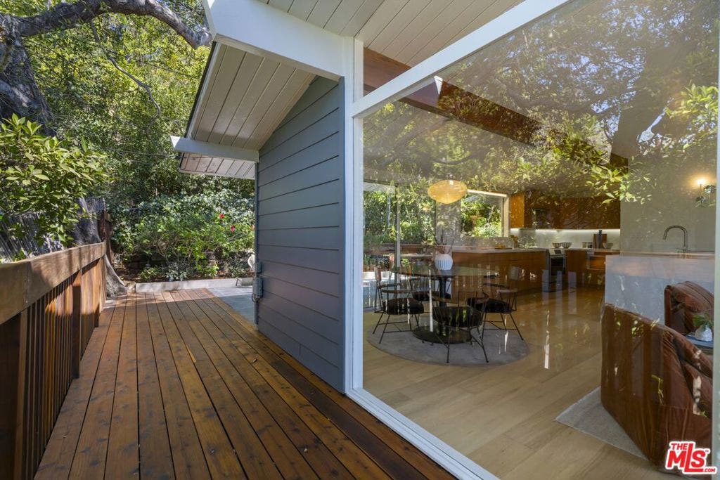 2856 Nichols Canyon Road, Los Angeles, CA 90046