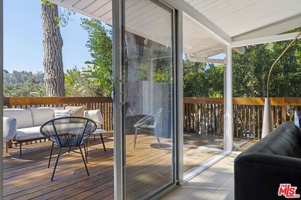 2856 Nichols Canyon Road, Los Angeles, CA 90046