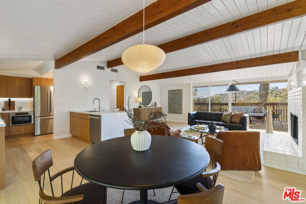 2856 Nichols Canyon Road, Los Angeles, CA 90046