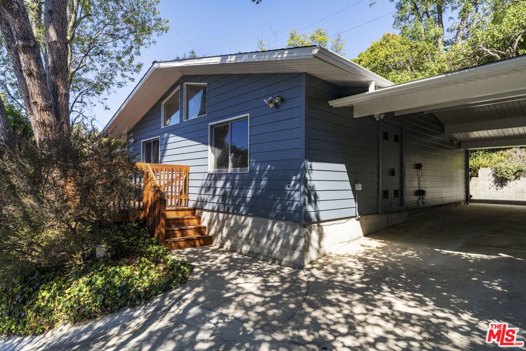2856 Nichols Canyon Road, Los Angeles, CA 90046