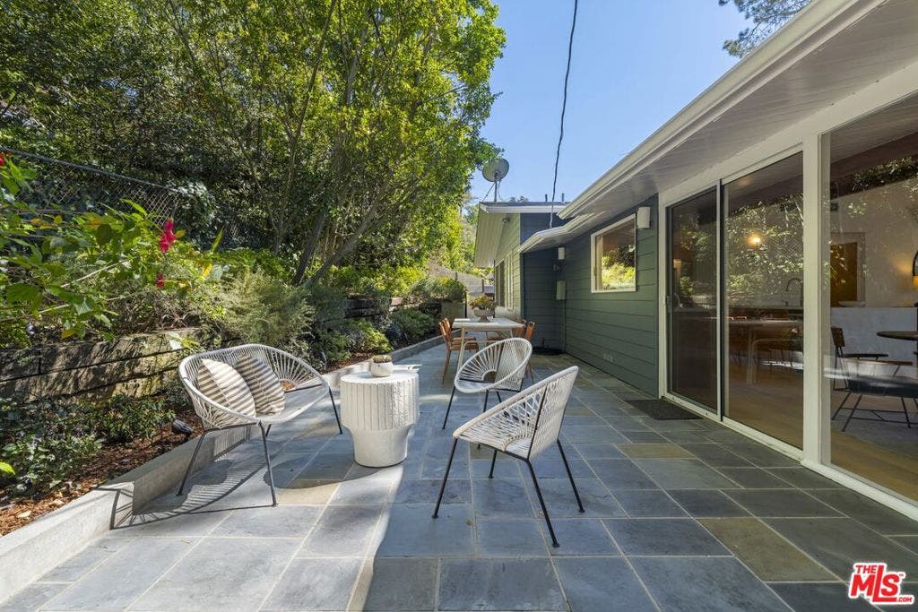 2856 Nichols Canyon Road, Los Angeles, CA 90046