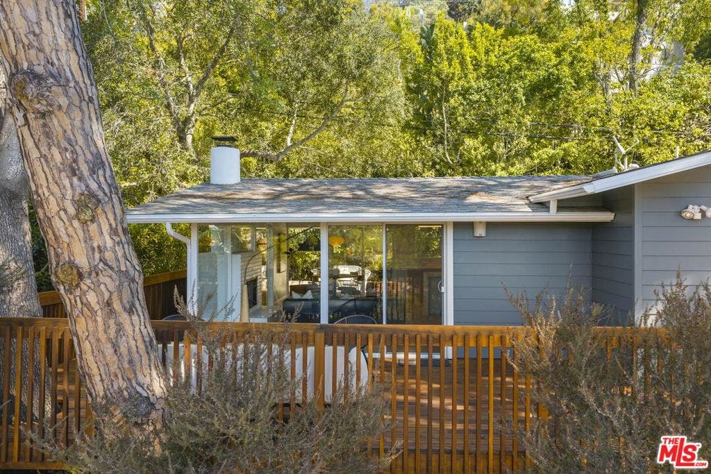 2856 Nichols Canyon Road, Los Angeles, CA 90046