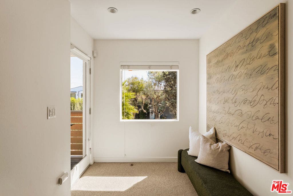 12545 Walsh Avenue, Los Angeles, CA 90066 12545 Walsh Avenue, Los Angeles, CA 90066