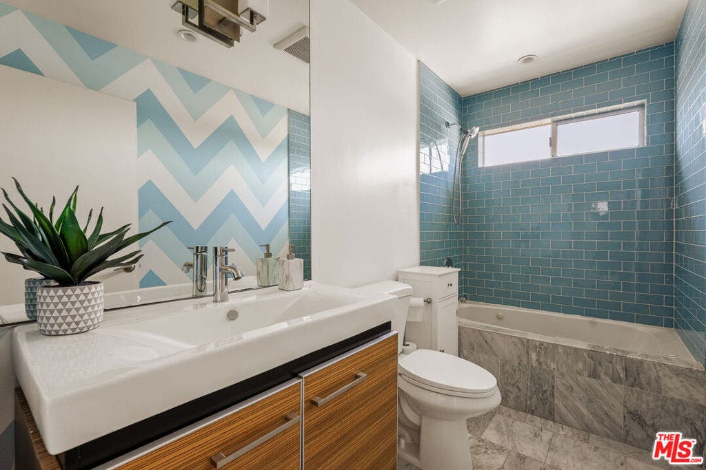 12545 Walsh Avenue, Los Angeles, CA 90066 12545 Walsh Avenue, Los Angeles, CA 90066