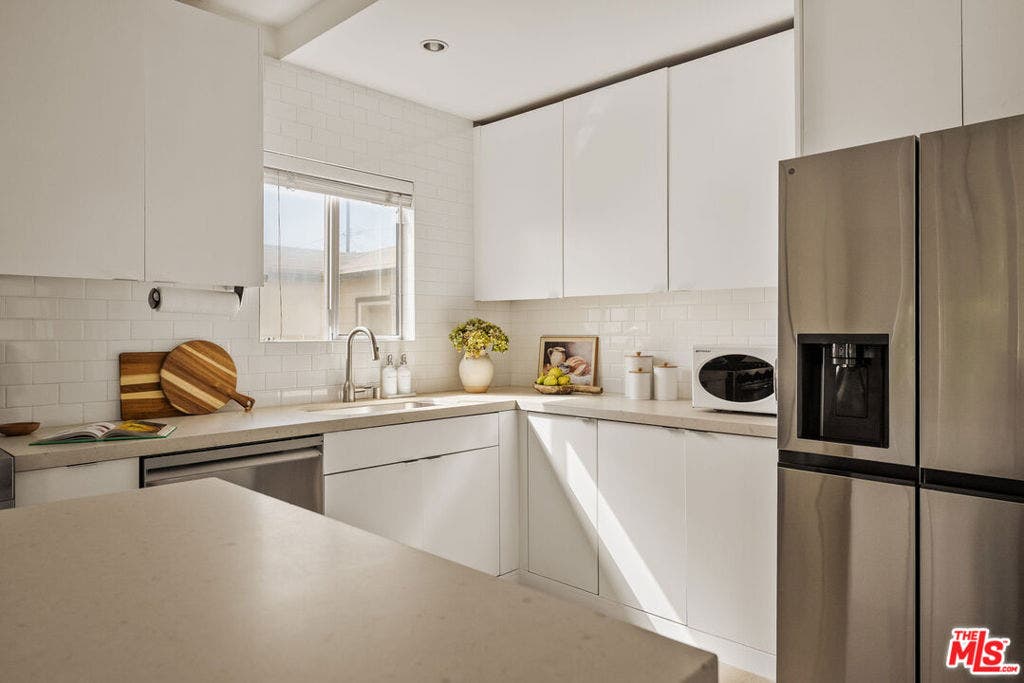 12545 Walsh Avenue, Los Angeles, CA 90066 12545 Walsh Avenue, Los Angeles, CA 90066