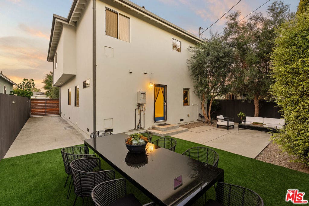 12545 Walsh Avenue, Los Angeles, CA 90066 12545 Walsh Avenue, Los Angeles, CA 90066