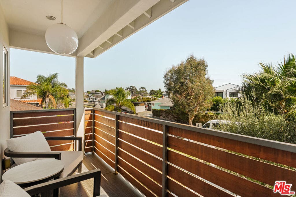 12545 Walsh Avenue, Los Angeles, CA 90066 12545 Walsh Avenue, Los Angeles, CA 90066