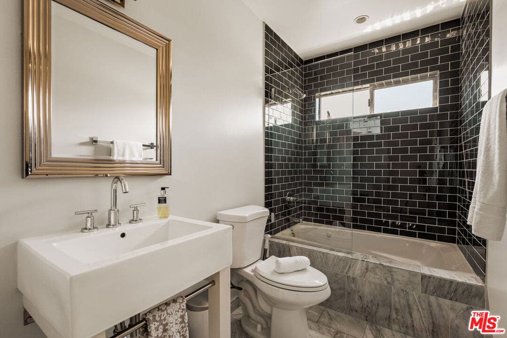 12545 Walsh Avenue, Los Angeles, CA 90066 12545 Walsh Avenue, Los Angeles, CA 90066