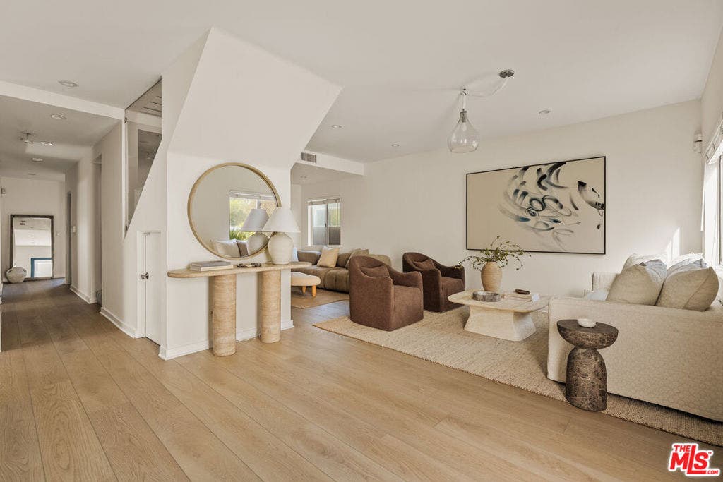 12545 Walsh Avenue, Los Angeles, CA 90066 12545 Walsh Avenue, Los Angeles, CA 90066