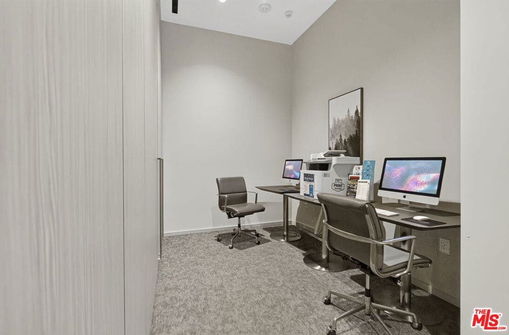 877 Francisco Street, #1506, Los Angeles, CA 90017 877 Francisco Street, #1506, Los Angeles, CA 90017