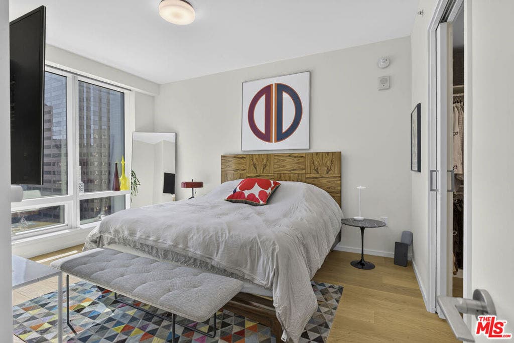 877 Francisco Street, #1506, Los Angeles, CA 90017 877 Francisco Street, #1506, Los Angeles, CA 90017