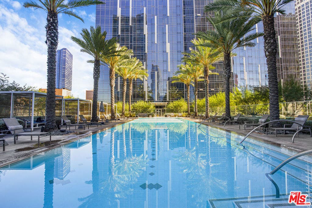 877 Francisco Street, #1506, Los Angeles, CA 90017 877 Francisco Street, #1506, Los Angeles, CA 90017