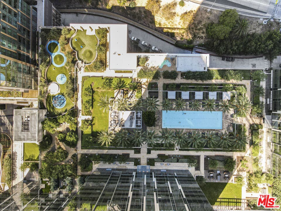 877 Francisco Street, #1506, Los Angeles, CA 90017 877 Francisco Street, #1506, Los Angeles, CA 90017