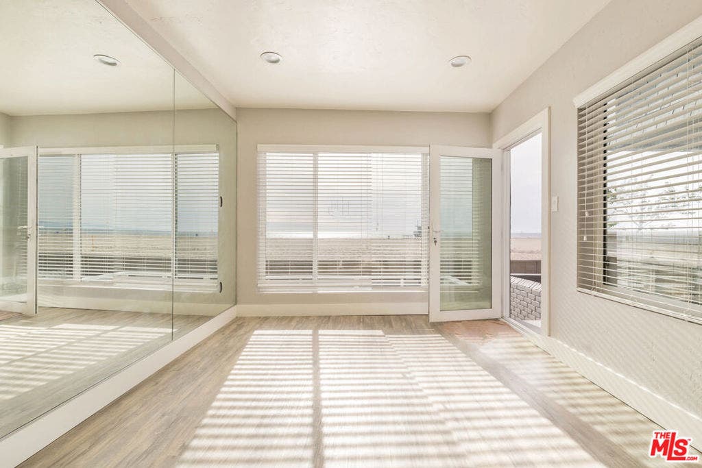 1836 The Strand, Hermosa Beach, CA 90254 1836 The Strand, Hermosa Beach, CA 90254