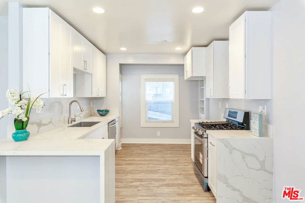 1836 The Strand, Hermosa Beach, CA 90254 1836 The Strand, Hermosa Beach, CA 90254