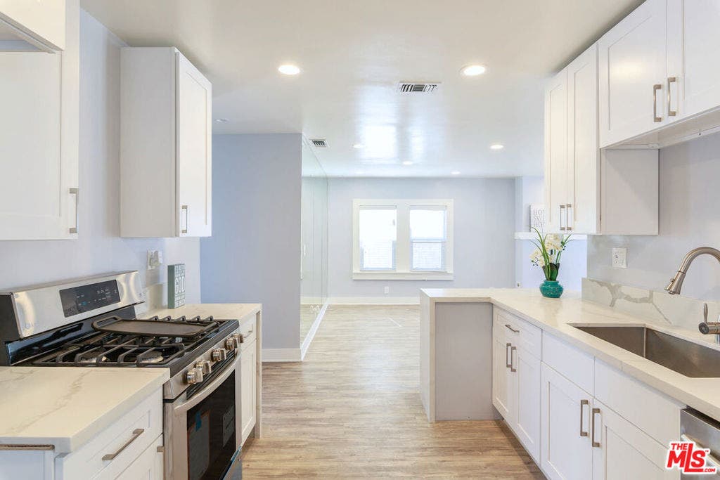 1836 The Strand, Hermosa Beach, CA 90254 1836 The Strand, Hermosa Beach, CA 90254