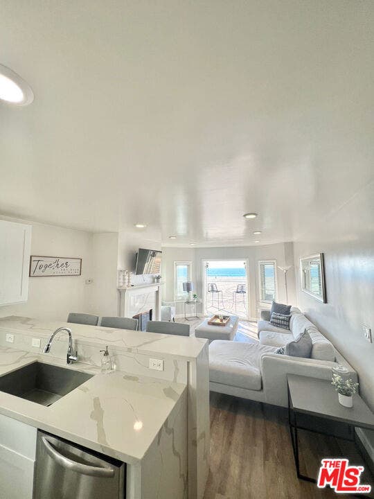 1836 The Strand, Hermosa Beach, CA 90254 1836 The Strand, Hermosa Beach, CA 90254