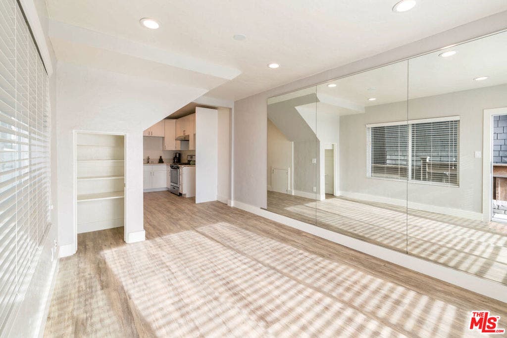 1836 The Strand, Hermosa Beach, CA 90254 1836 The Strand, Hermosa Beach, CA 90254