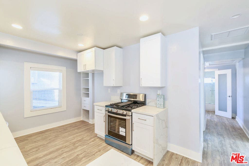1836 The Strand, Hermosa Beach, CA 90254 1836 The Strand, Hermosa Beach, CA 90254