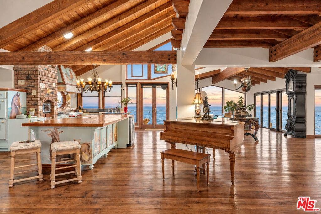 7007 Birdview Avenue, Malibu, CA 90265