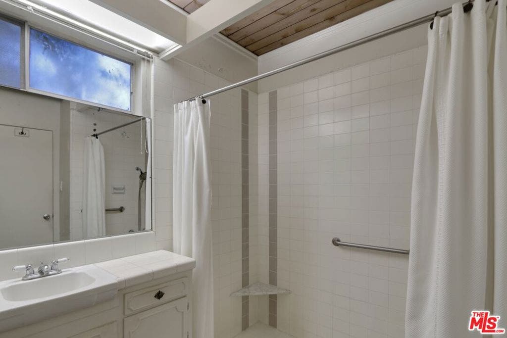 11667 Picturesque Drive, Studio City, CA 91604 11667 Picturesque Drive, Studio City, CA 91604