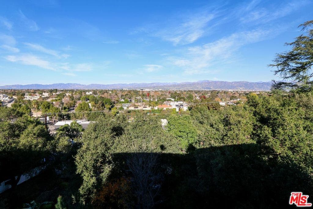 11667 Picturesque Drive, Studio City, CA 91604 11667 Picturesque Drive, Studio City, CA 91604