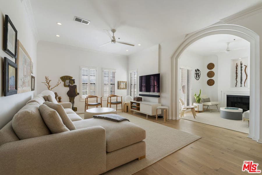 Property photo for 12603 Moorpark Street, #306, Studio City, CA