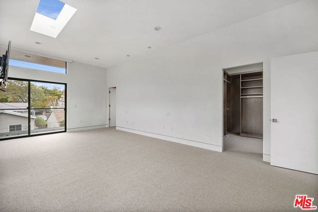 11367 Elderwood Street, Los Angeles, CA 90049
