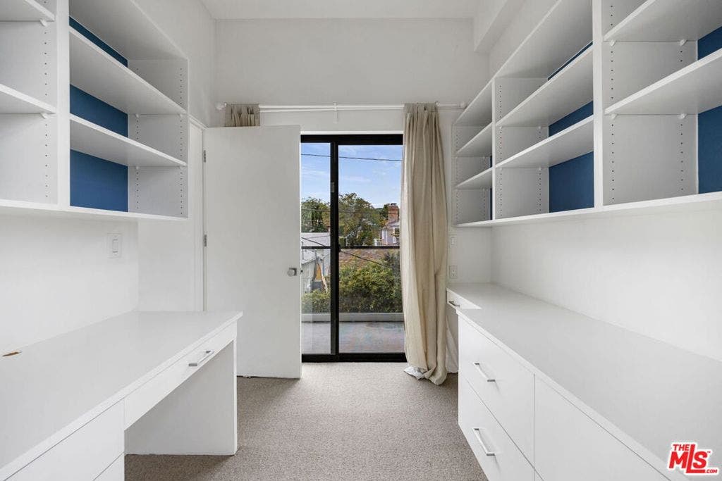 11367 Elderwood Street, Los Angeles, CA 90049