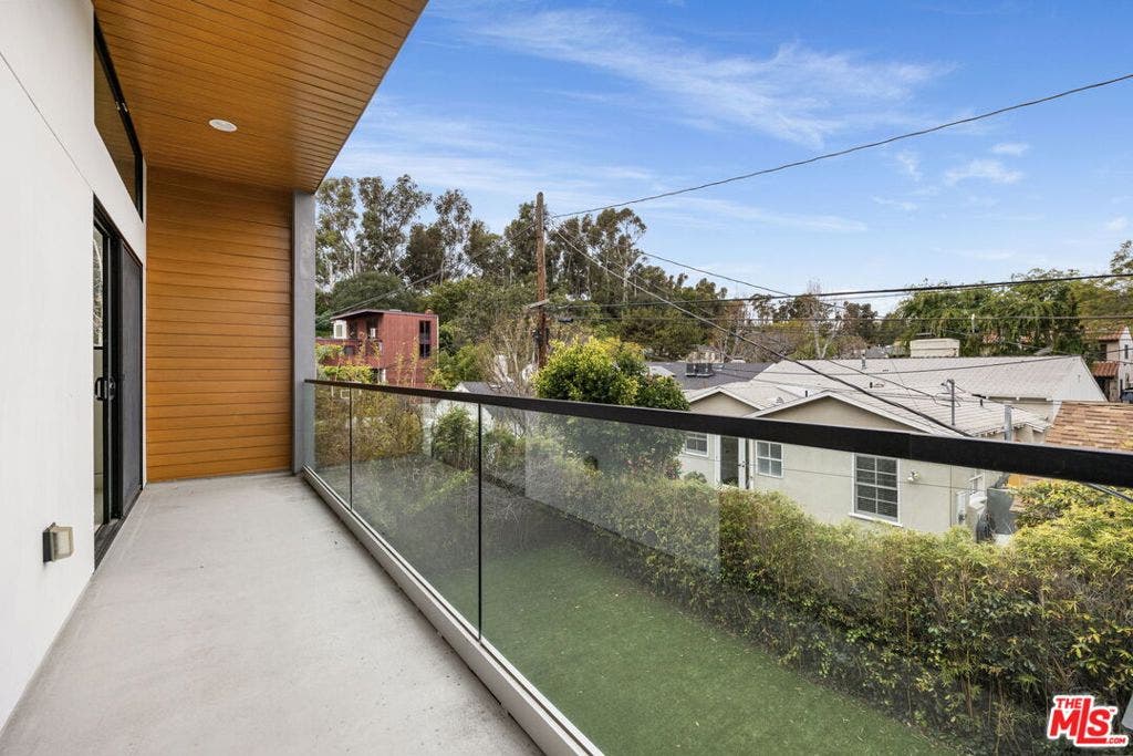 11367 Elderwood Street, Los Angeles, CA 90049