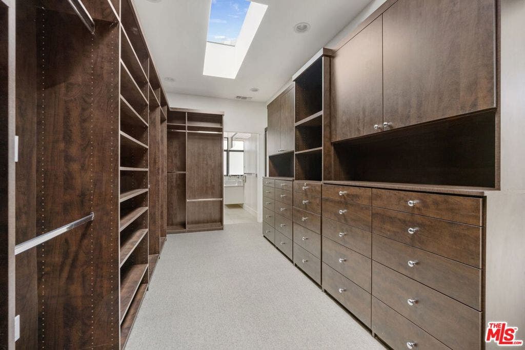 11367 Elderwood Street, Los Angeles, CA 90049
