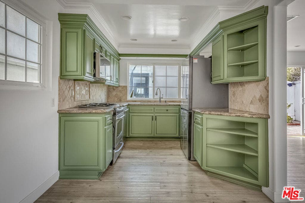 520 Marigold Avenue, Newport Beach, CA 92625