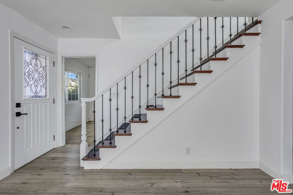 520 Marigold Avenue, Newport Beach, CA 92625