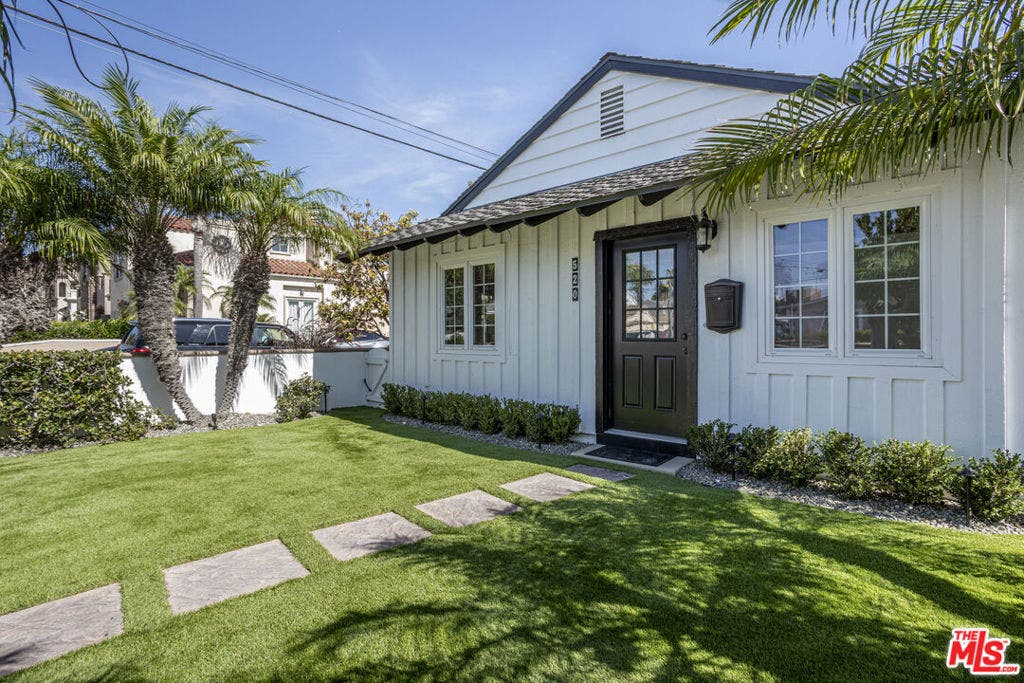 520 Marigold Avenue, Newport Beach, CA 92625