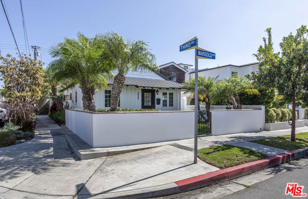 520 Marigold Avenue, Newport Beach, CA 92625