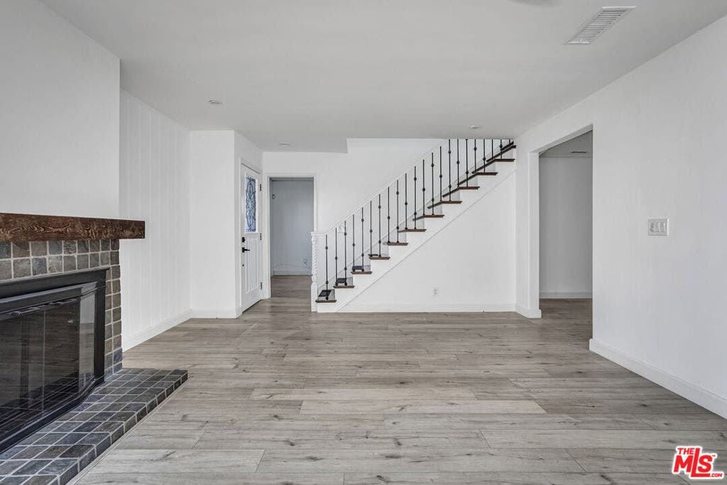 520 Marigold Avenue, Newport Beach, CA 92625