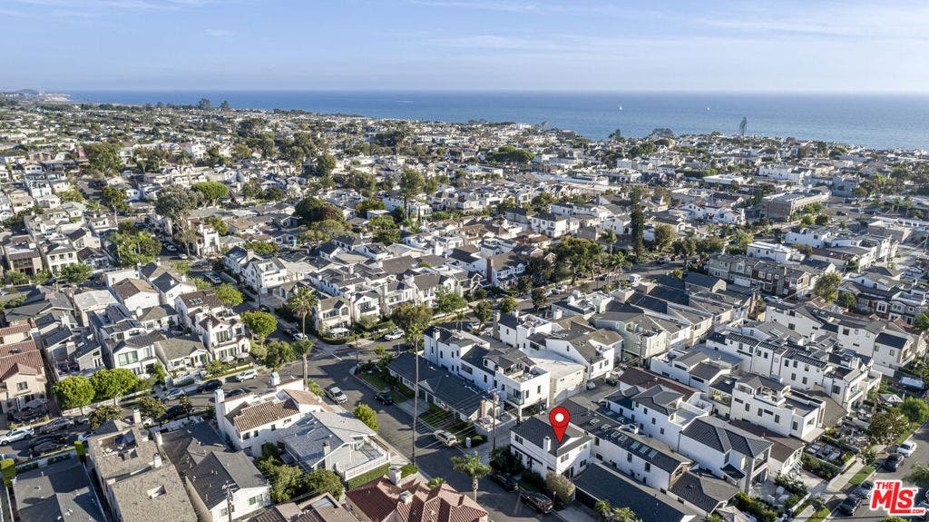 520 Marigold Avenue, Newport Beach, CA 92625
