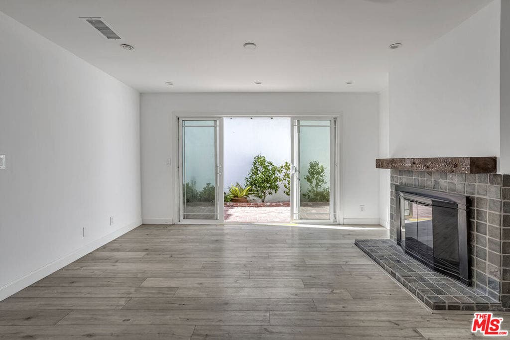 520 Marigold Avenue, Newport Beach, CA 92625