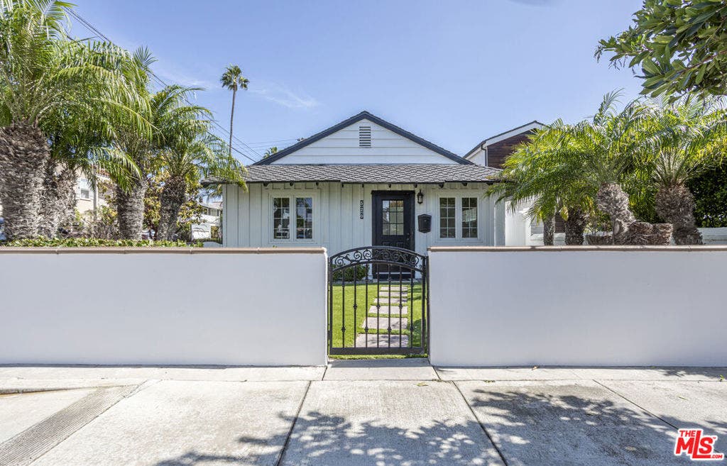 520 Marigold Avenue, Newport Beach, CA 92625
