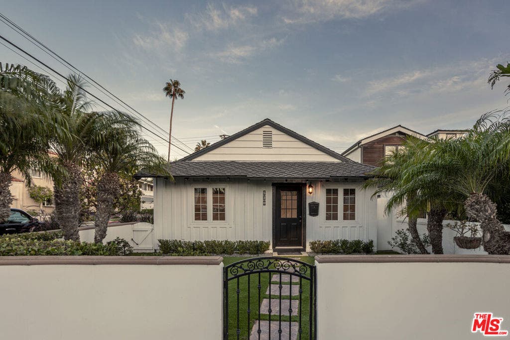 520 Marigold Avenue, Newport Beach, CA 92625