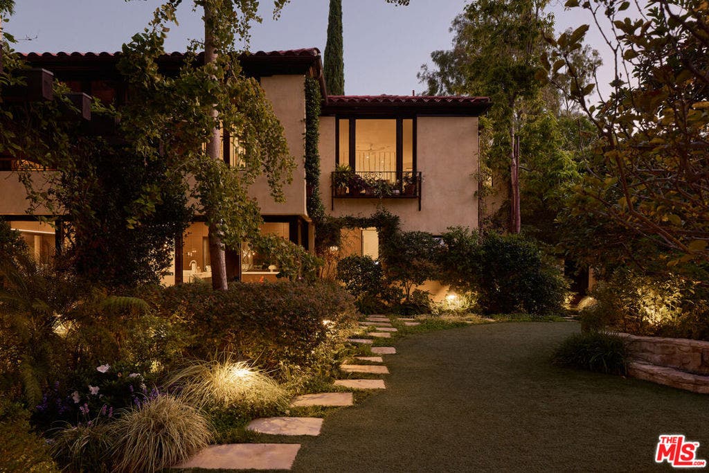 1164 N Doheny Drive, Los Angeles, CA 90069