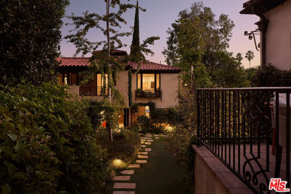 1164 N Doheny Drive, Los Angeles, CA 90069