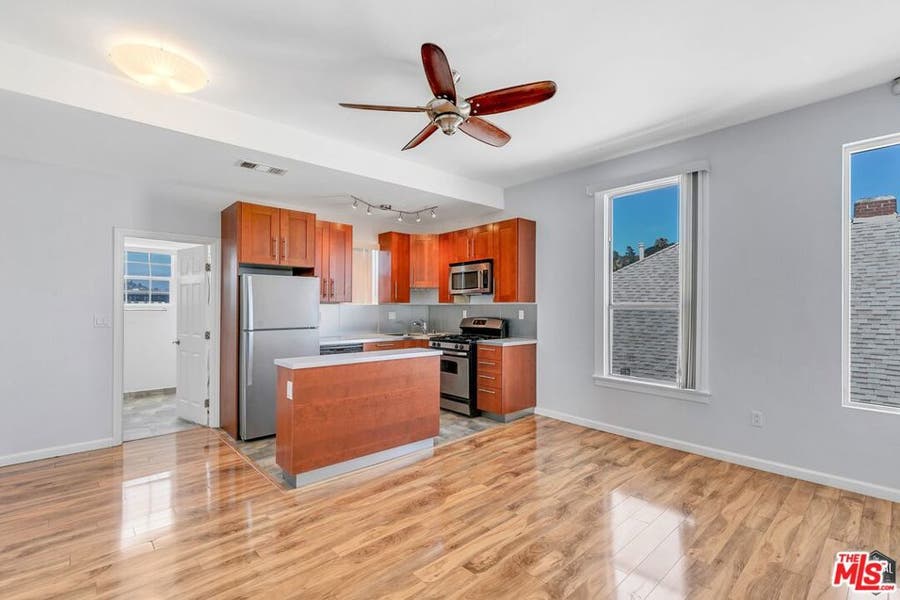 Property photo for 141 W Avenue 31, Los Angeles, CA